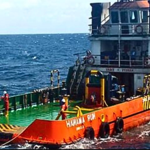 Provision of support vessel for offshore seismic operation